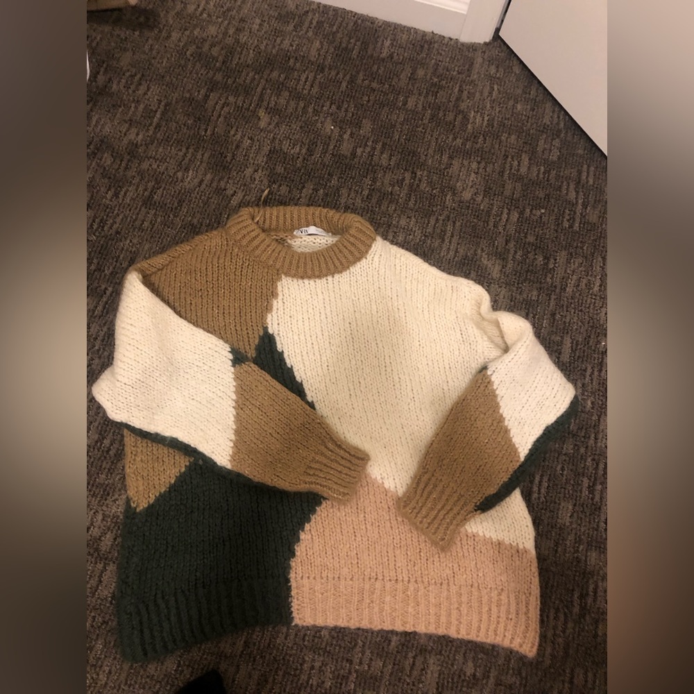 Like New Zara Oversized Green & Neutral Sweater